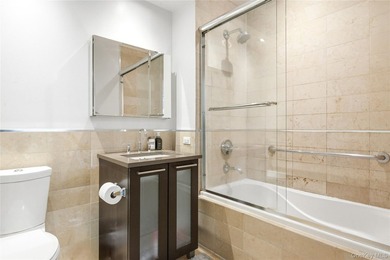 Penthouse living done right at Novo 64 in Forest Hills. This - photo 10