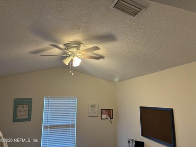 Welcome to this spacious 3-bedroom, 2.5-bath townhome offering 1 - photo 13