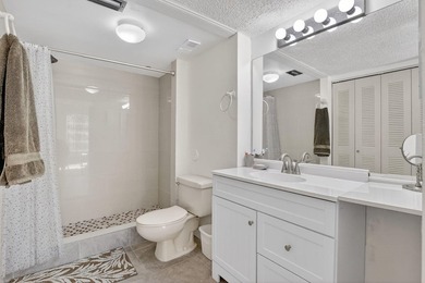 Fully updated 2/2 with 1-car garage! Features an open kitchen - photo 19