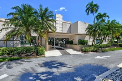 Fully updated 2/2 with 1-car garage! Features an open kitchen - photo 33