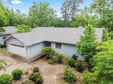 3 BED 3 BATH LAKE FRONT HOME WITH A SWIM DOCK! FISH OR SWIM - photo 35