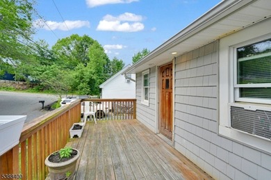Cozy Upper Greenwood Lake Investment Property! Charming - photo 5