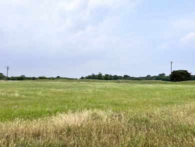 1 plus acre lot in gated subdivision at Richland Chambers Lake - Lake Lot For Sale in Corsicana, Texas