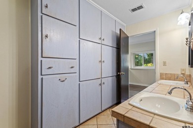 The 1,760 square foot boat boat house alone is enough to make - photo 27