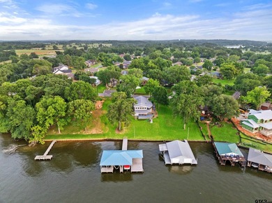 The 1,760 square foot boat boat house alone is enough to make - photo 41