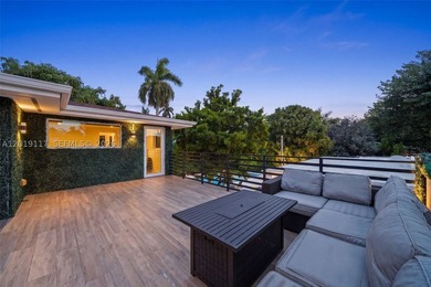 Located on one of Mid-Beach's most coveted tree-lined streets - photo 27