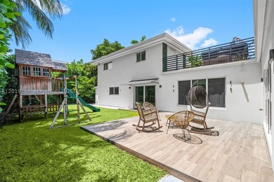 Located on one of Mid-Beach's most coveted tree-lined streets - photo 29