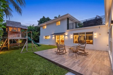 Located on one of Mid-Beach's most coveted tree-lined streets - photo 32