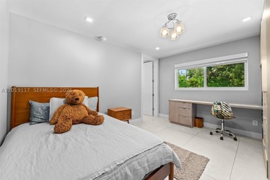 Located on one of Mid-Beach's most coveted tree-lined streets - photo 40