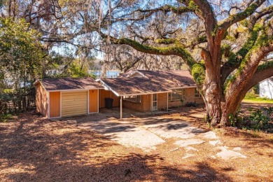 Lake Home For Sale in Leesburg, Florida