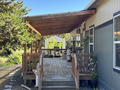 Charming coastal retreat just a few paces from the beach! This - photo 2