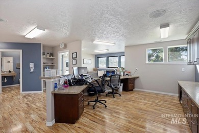 Exceptional commercial opportunity in a prime location on - photo 10