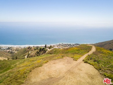Welcome to the top of the world in Western Malibu. Spanning - photo 6