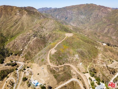 Welcome to the top of the world in Western Malibu. Spanning - photo 9