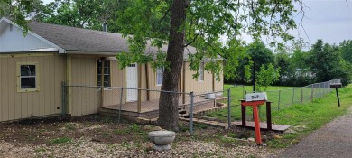 Lake Home For Sale in Gordonville, Texas