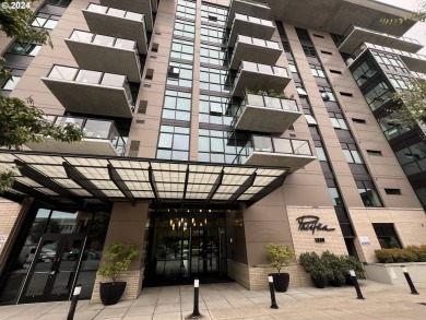 Willamette River - Multnomah County Condo For Sale in Portland Oregon