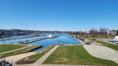 This Bay Harbor condo is perfect for year-round retreats. It - photo 14