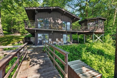 Welcome to your private getaway on beautiful Gull Lake! This - photo 8