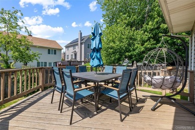 Nestled on a quiet, tree-lined block in the heart of Woodmere - photo 23