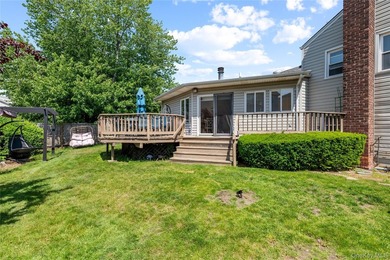 Nestled on a quiet, tree-lined block in the heart of Woodmere - photo 24