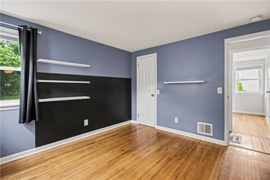 OPEN SATURDAY 11:00-12:30! Welcome home to 127 Wood Road! This - photo 9