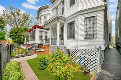 Potential rental income of approximately $10,00 per month makes - photo 2