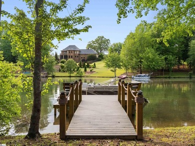 *Lakefront Living at its Finest* Welcome to 1 Rawlins Court, a - photo 4