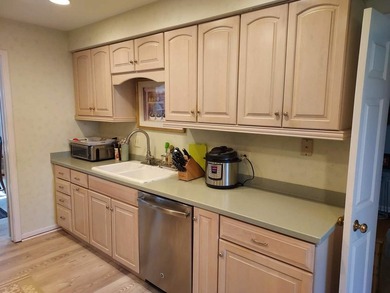 IMMEDIATE OCCUPANCY! Fantastic private 'Resort' Views from this - photo 12