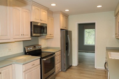 IMMEDIATE OCCUPANCY! Fantastic private 'Resort' Views from this - photo 13