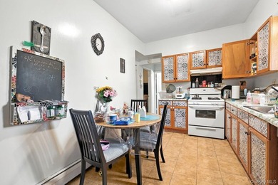 Exceptional opportunity in Larchmont area for investor and - photo 7