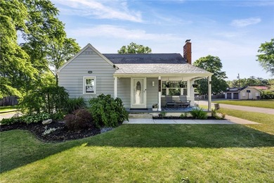 Welcome to 146 Willowbrook Road - A Charming Cottage-Style - photo 2