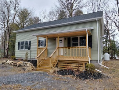 TAXES REDUCED!!!! Move right into this BRAND NEW home! Built - photo 4