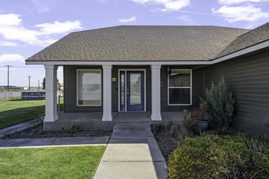 Lake Home For Sale in Pasco, Washington