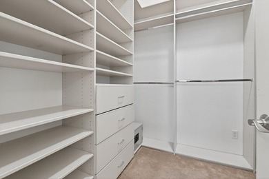 Welcome to this freshly updated 1,764 sq. ft. Canterbury Model - photo 14