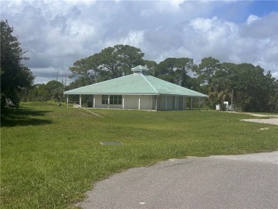 Lake Townhome/Townhouse For Sale in Sebastian, Florida