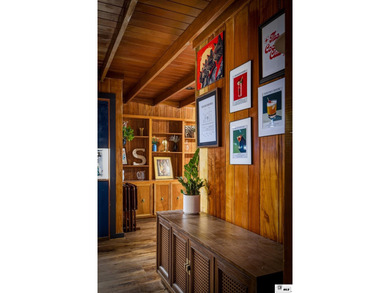Welcome to the charming Pink House on Park, a spacious and - photo 11