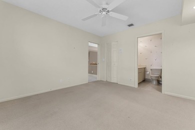 Welcome to this well-appointed single-story residence in Hampton - photo 13