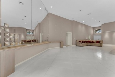 Welcome to this well-appointed single-story residence in Hampton - photo 31