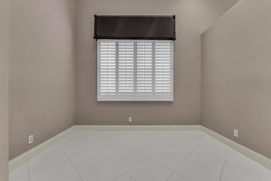 Welcome to this well-appointed single-story residence in Hampton - photo 33