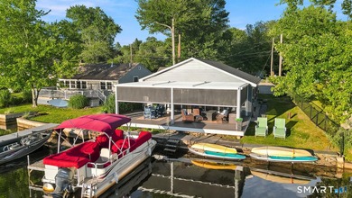 This lakeside escape was completely redone in 2023. This - photo 6
