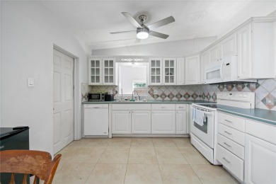 WELCOME TO 6903 S SHORE DR S, A SINGLE FAMILY, 3 BEDROOM, 2 BATH - photo 15