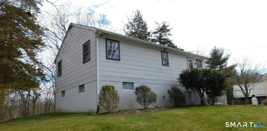 CHARMING COUNTRY HOME-in the heart of Ridgefield, situated in a - photo 4