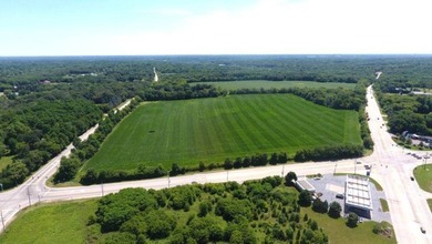 Prime Barrington Hills development site / corner 45.9 acre site - photo 1