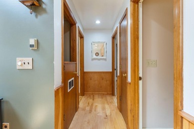 Well maintained 3-bedroom, 2-bath contemporary Cape nestled on - photo 19