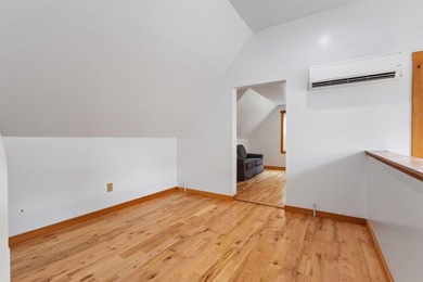 Well maintained 3-bedroom, 2-bath contemporary Cape nestled on - photo 28