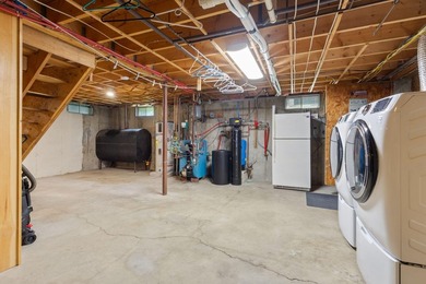Well maintained 3-bedroom, 2-bath contemporary Cape nestled on - photo 41