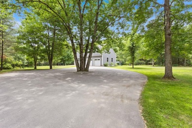 Well maintained 3-bedroom, 2-bath contemporary Cape nestled on - photo 54