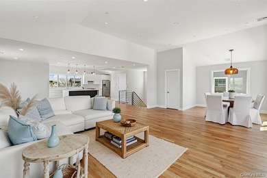 New construction four bedroom 3 1/2 bathroom with elevator - photo 4