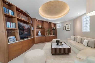 Spanning the entire sixth floor of the prestigious Aragon's - photo 11