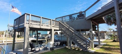 Welcome to effortless waterfront living in the peaceful, golf - photo 6